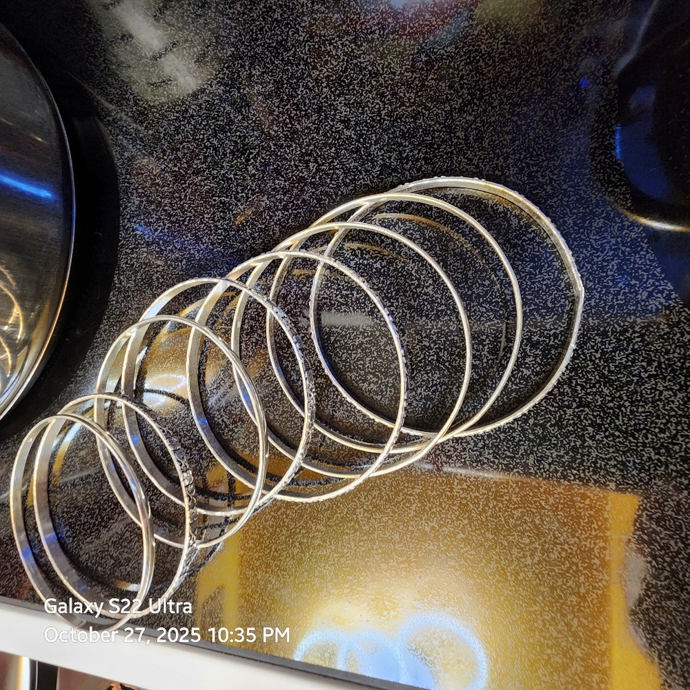 Elegant Silver Bangle Bracelet Set - Picture 3 of 13